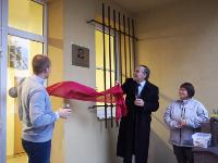 Revealing the Běhounek´s memorial plaque 