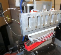 Sample changer with heater - sample changer 2 with thermal regulation from room to 90 C (+-1C).